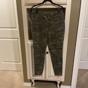 High-Rise Camo Jegging